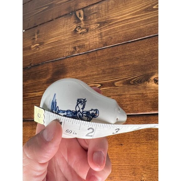 Vintage salt and pepper shakers Dutch boy stick horse kite flying - Picture 7 of 11